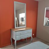 Style chest of drawers