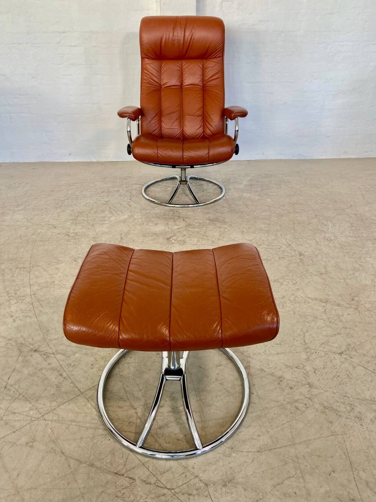 Vintage retro Ekornes Stressless reclining lounge chair & stool 1960s