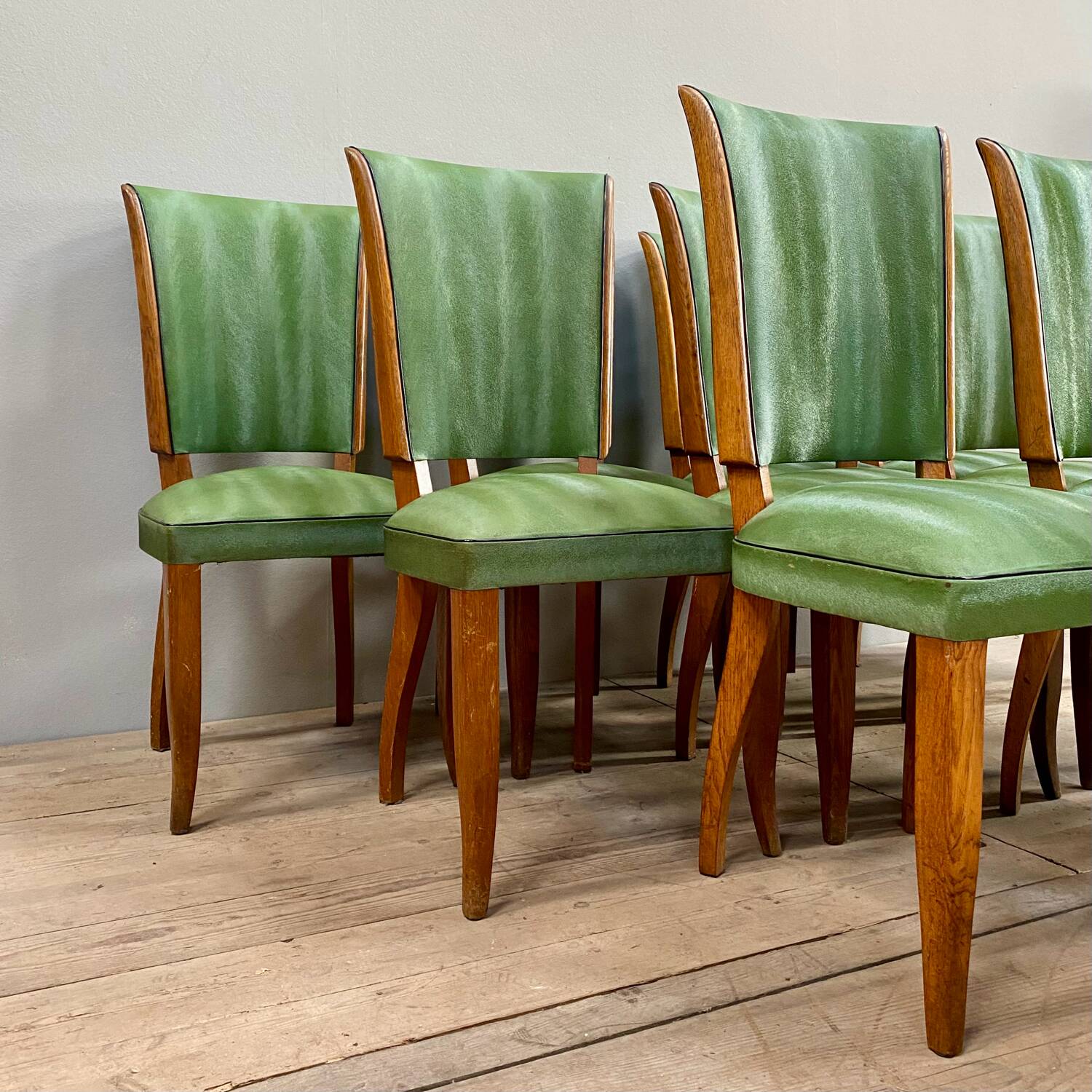 Set of 10 vintage chairs