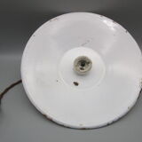 Pendant lamp in green enamelled sheet metal