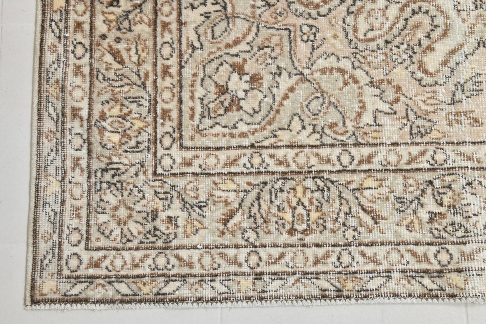 Faded Brown & Beige Geometric Pattern Vintage Rug, 164x265 Cm