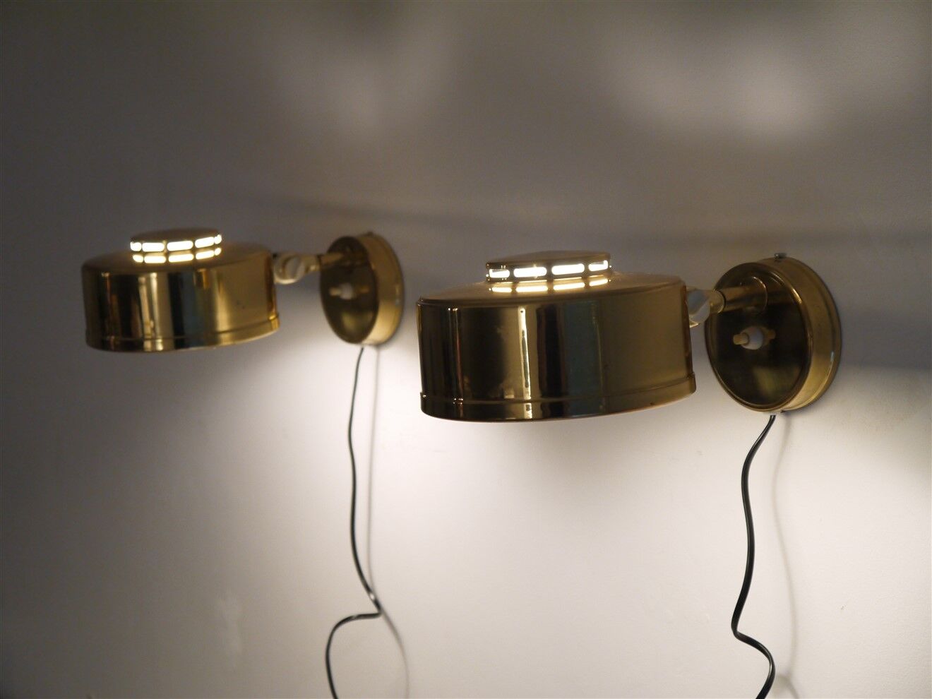 Paire d'appliques scandinaves en laiton de Skelleftea 1970