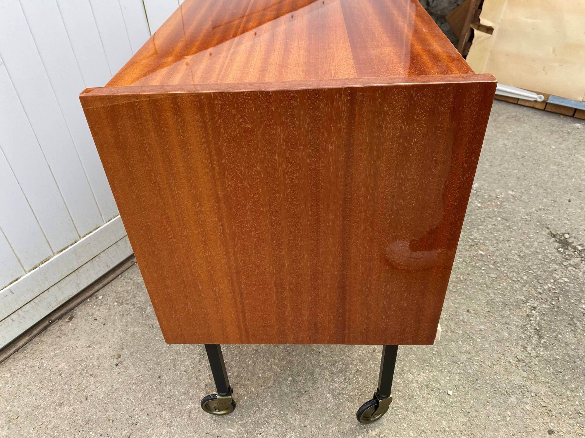 Vintage 50s TV bar cabinet with 2 sliding doors