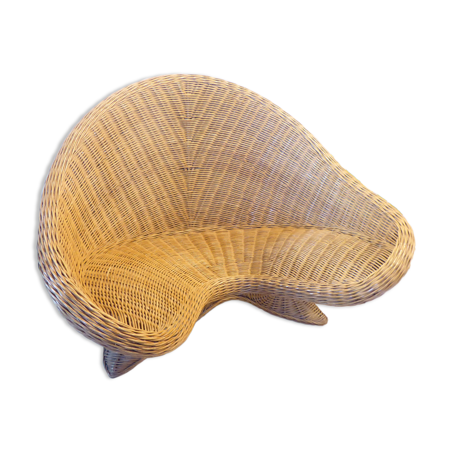 Wicker lotus armchair