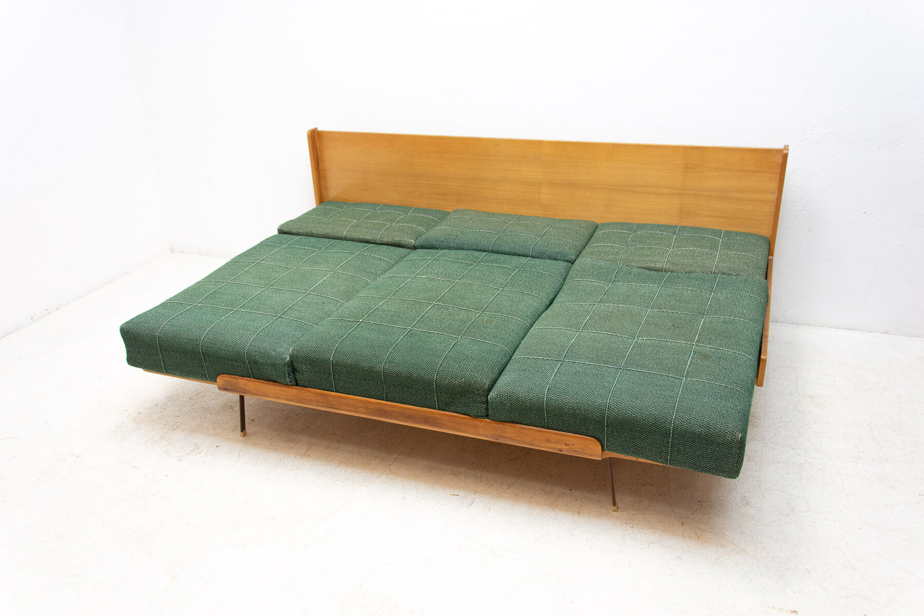 Canapé-lit pliant du milieu du siècle par Drevotvar, années 1970, Tchécoslovaquie