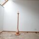 Lampadaire en marbre rose