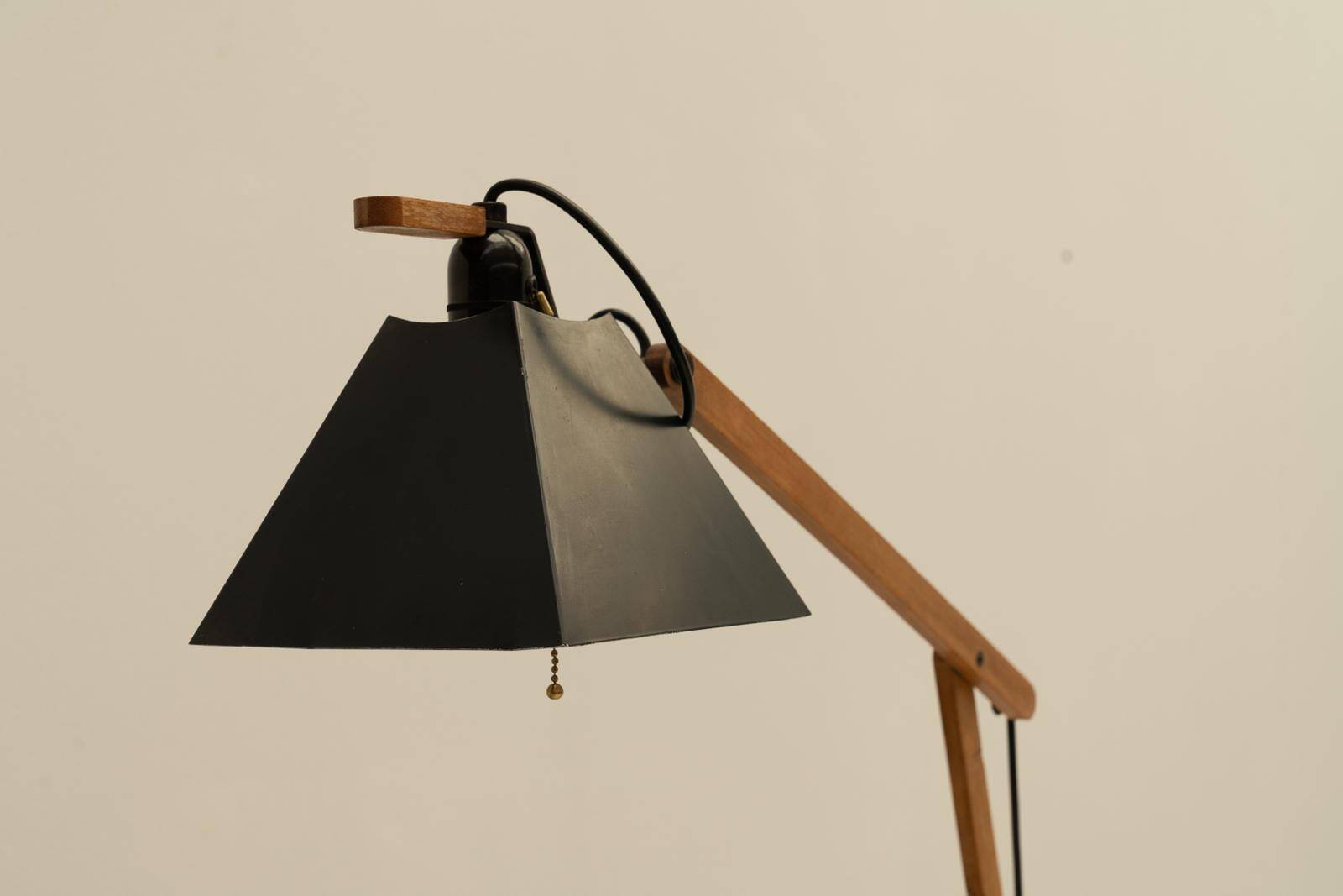 Articulated floor lamp By Gemma Bernal for Tramo 1970's