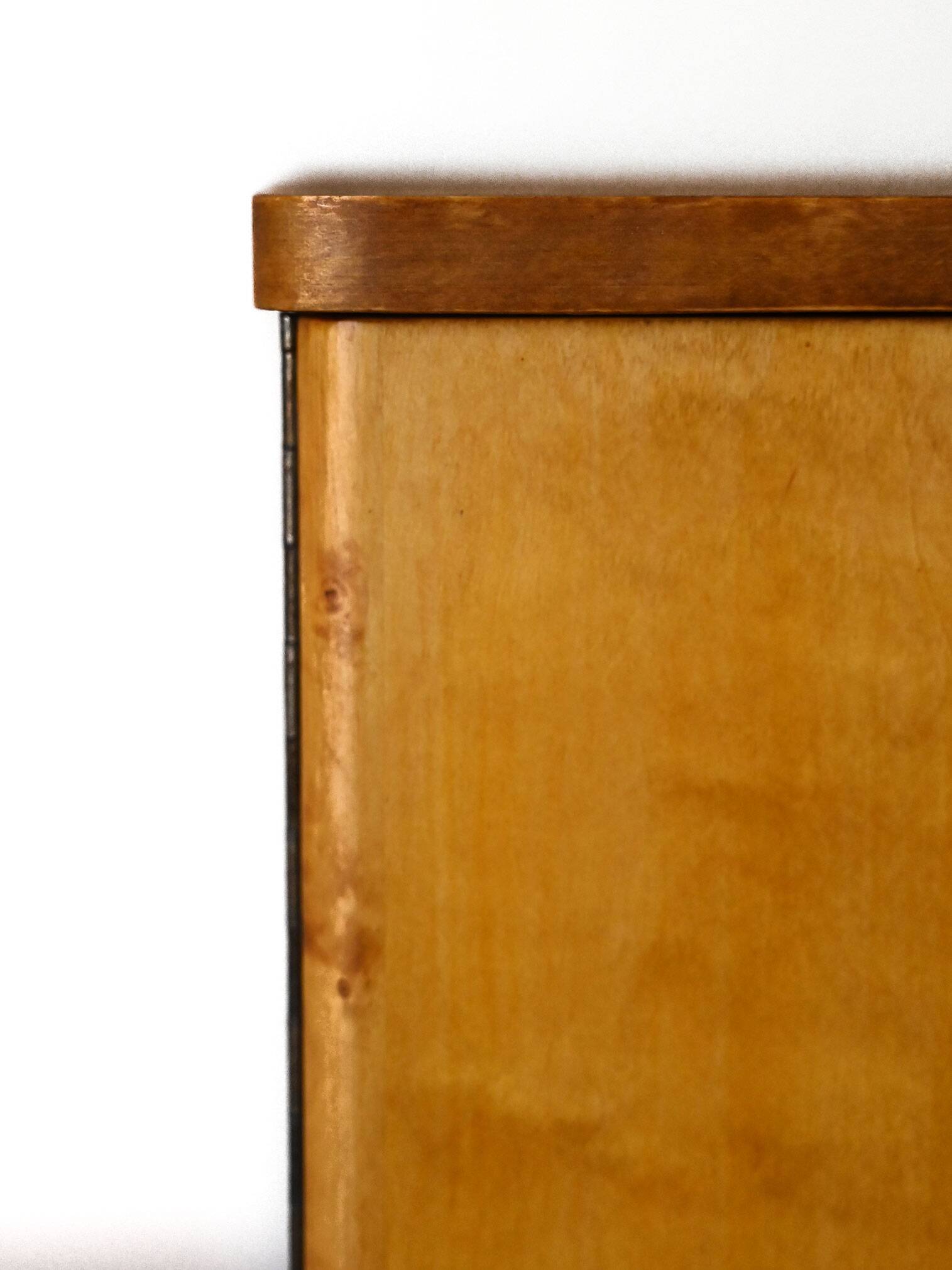 Armoire vintage scandinave