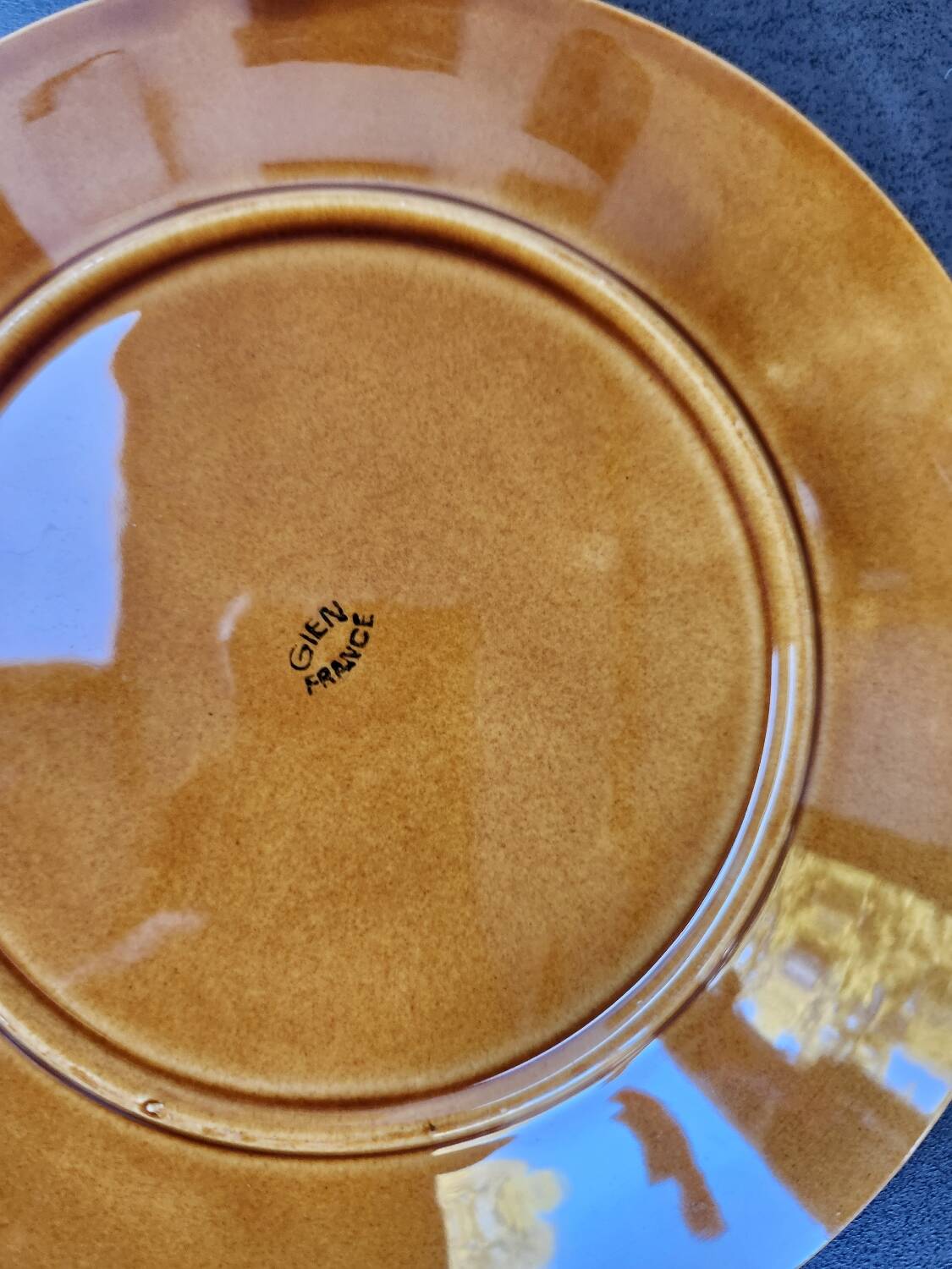 Gien mustard plate
