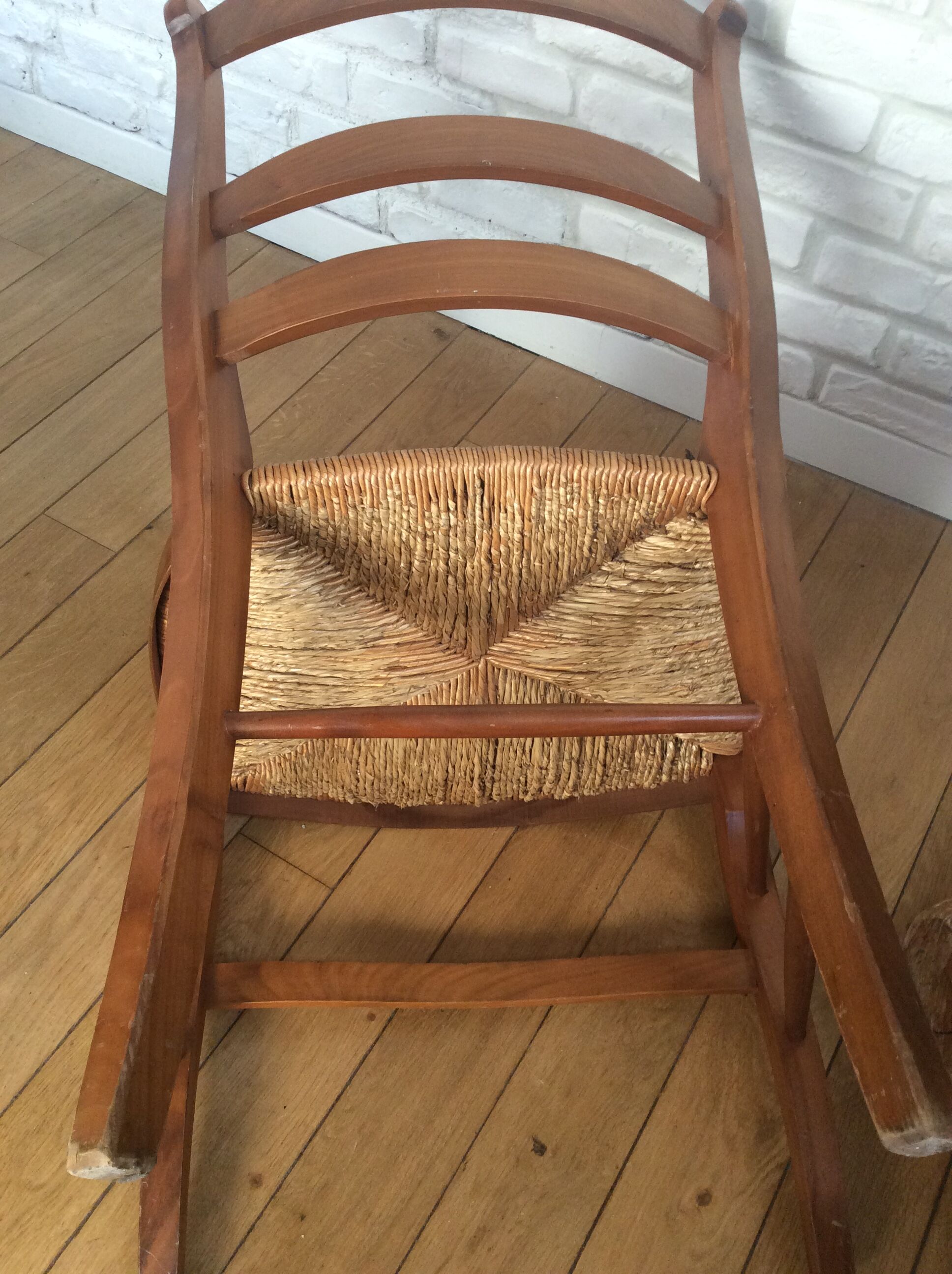 Straw seated chair