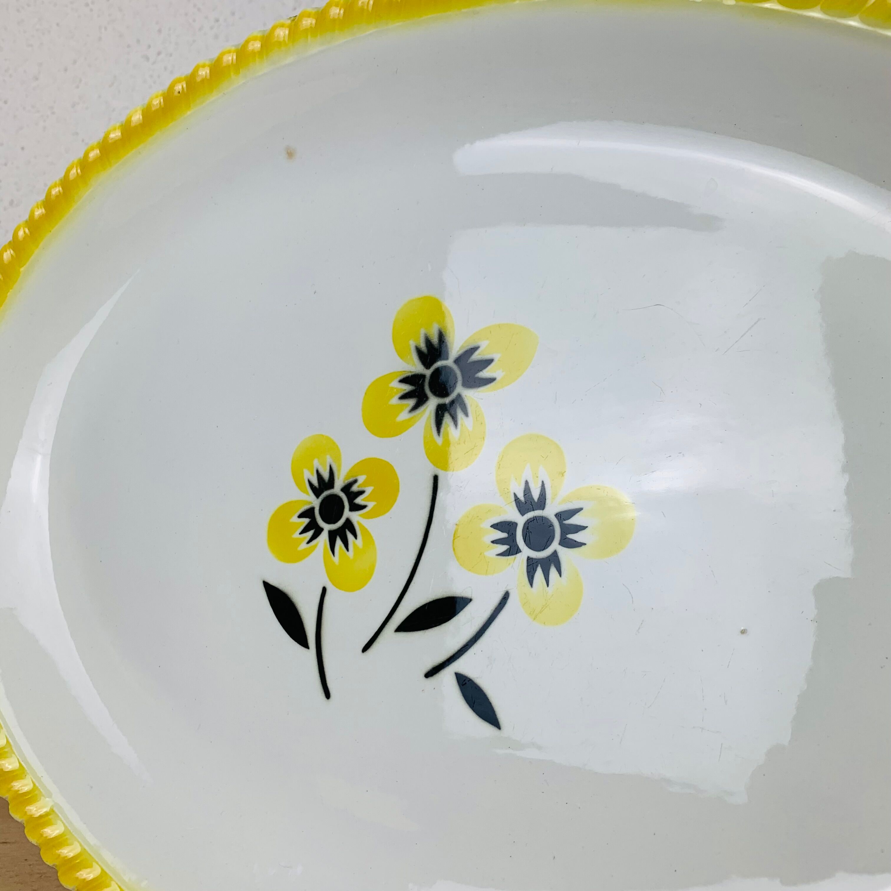Vintage dishes and tureen in ceramic