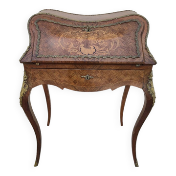 Bureau de Dame style louis XV en marqueterie et bronze