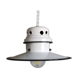 Enamelled metal suspension