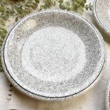 3 Assiettes en faïence Italienne mouchetée noir et blanc