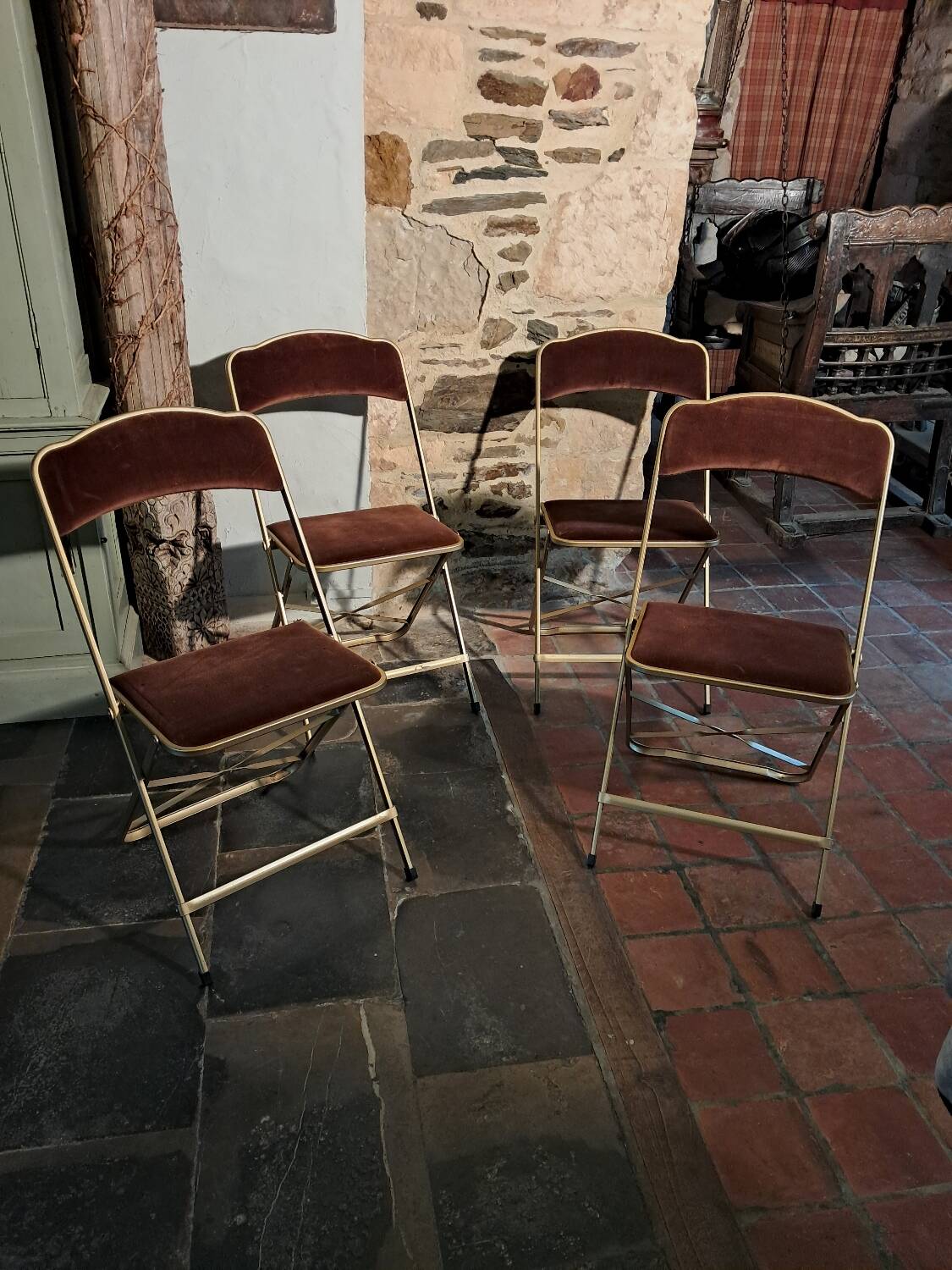4 opera chairs