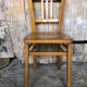 Chaise bistrot en bois clair années 70 vintage
