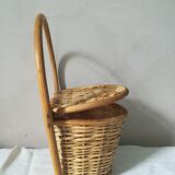 Wall basket with flap