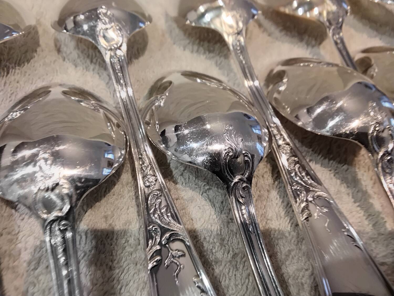 12 silver-plated dessert spoons, Ercuis silversmith, Louis XV 29