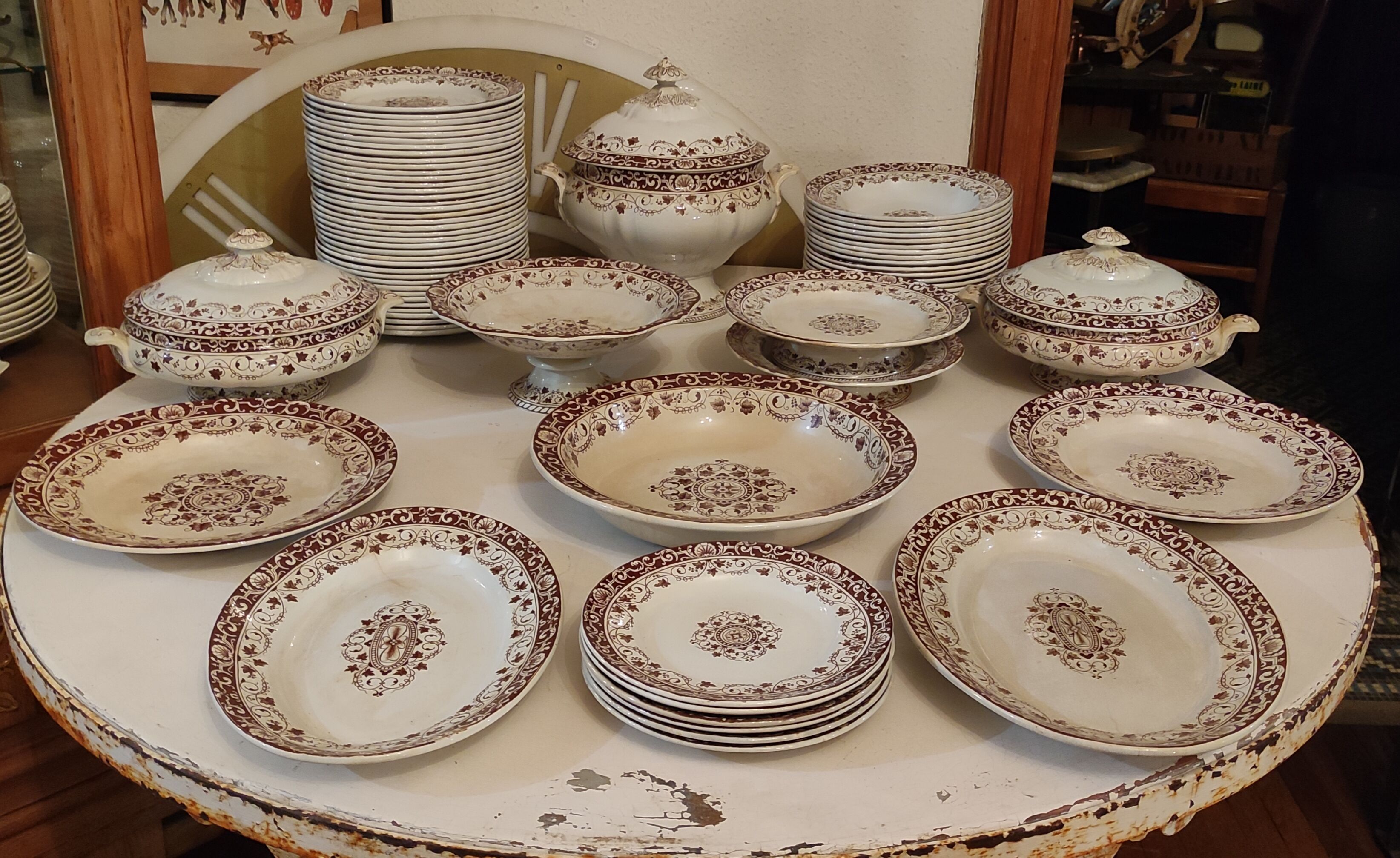 Former Jules Vieillard Bordeaux tableware service/Louis XV model/ 73 pieces