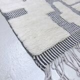 Moroccan Berber Beni Ouarain rug, ecru and black, 2.90x1.97m