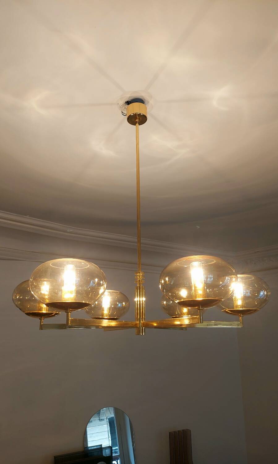 6-light chandelier by Italian designer Gaetano Sciolari gilded with fine gold and iridescent and light amber glass - 1970s - Vintage