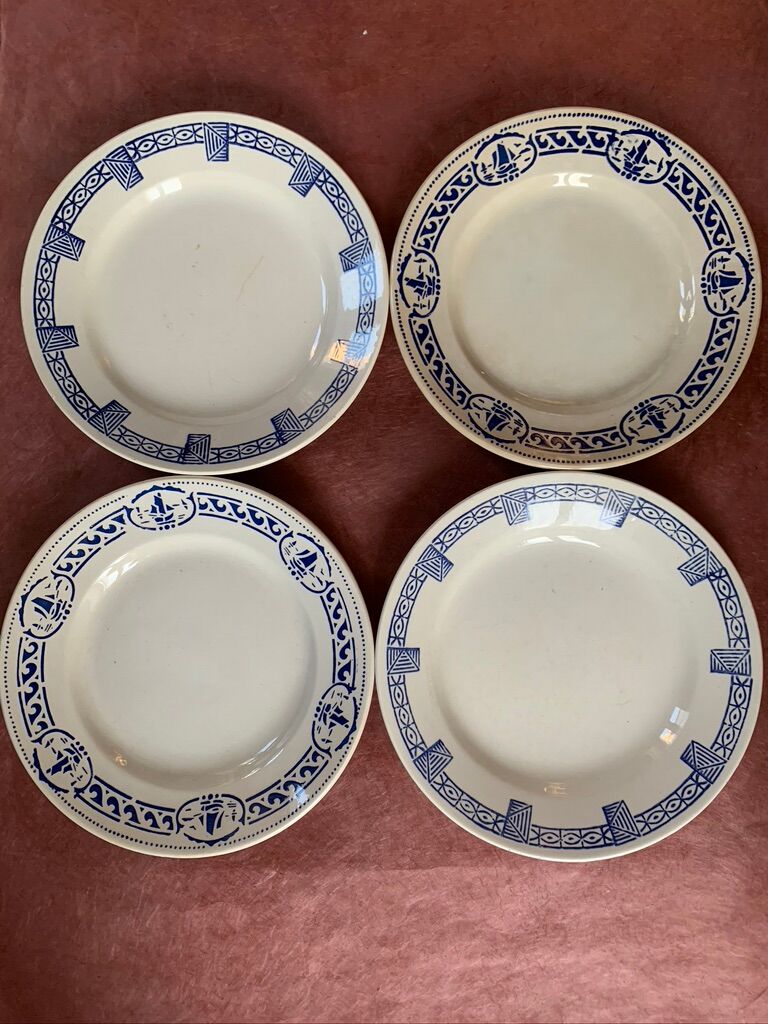 Blue old flat plates