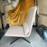 B&B Italia swiveling chair in beige hopsack