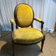 Fauteuil médaillon époque Louis XVI