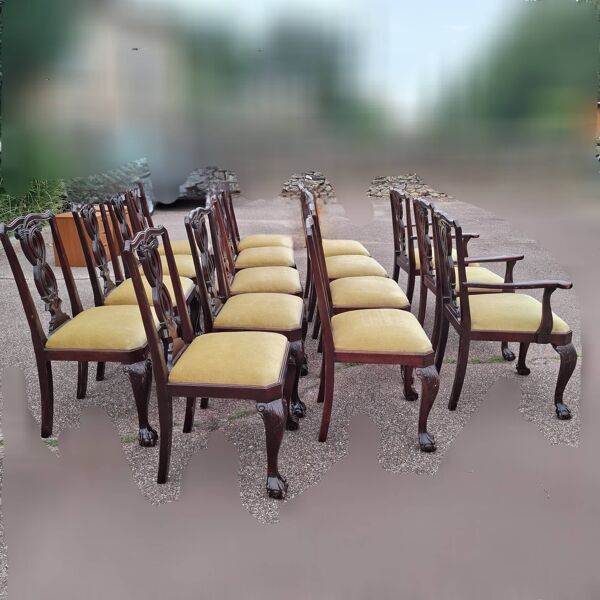 Lots de chaises de style Chippendale
