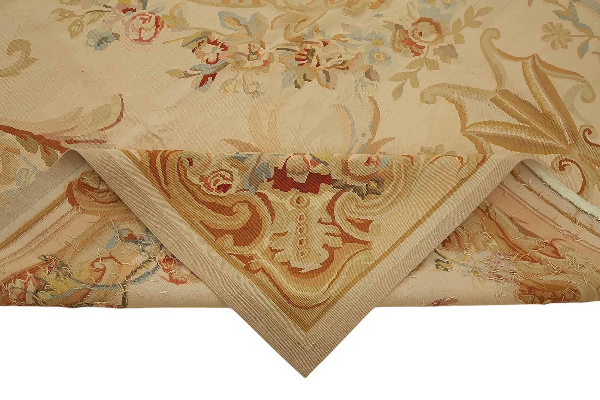 Handmade European Vintage Aubusson Kilim 275 cm x 354 cm
