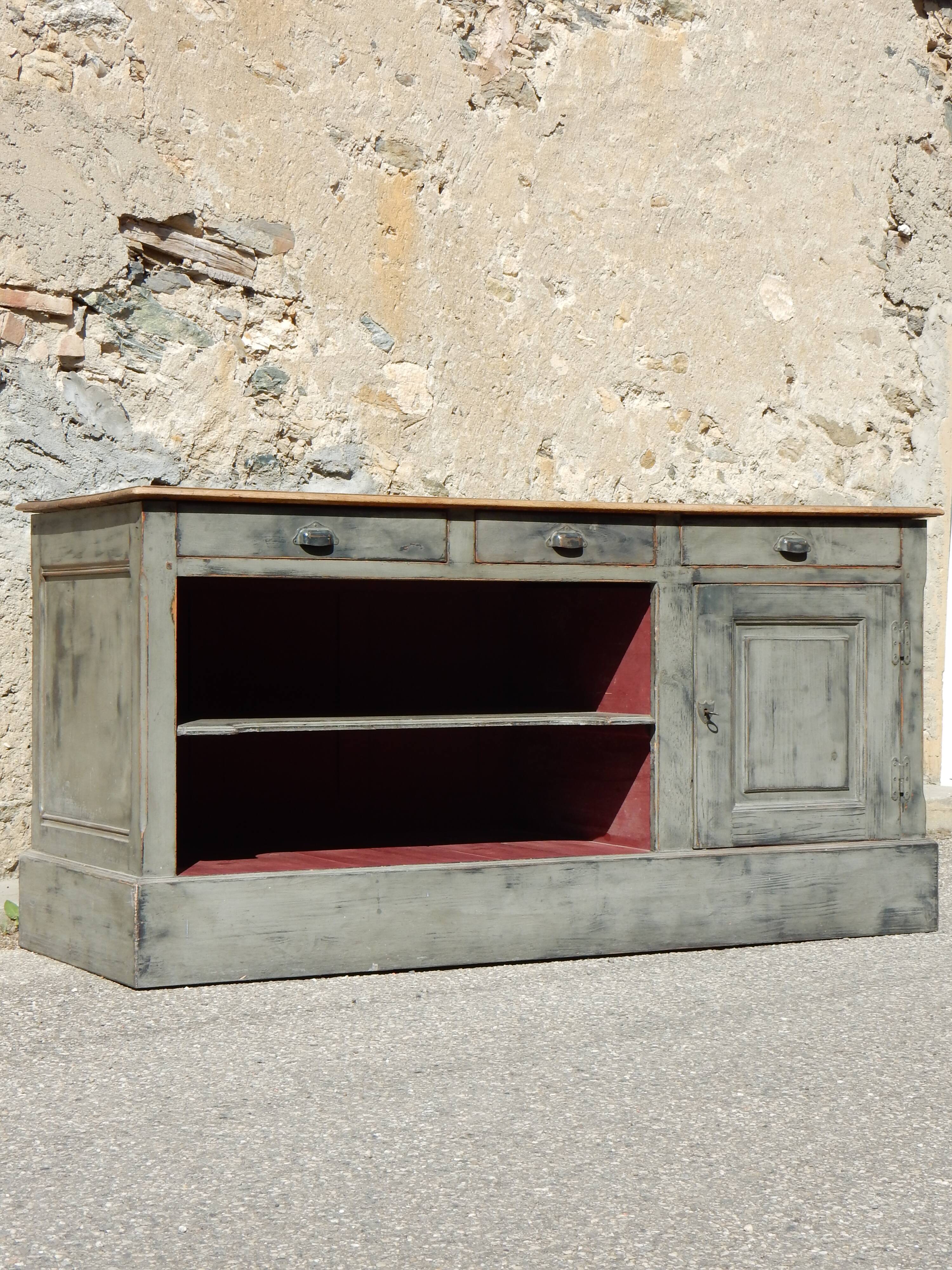 Old weathered counter/trade furniture/kitchen island