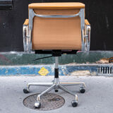 Soft Pad EA 217 chair by Charles & Ray Eames, Vitra