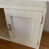 Meuble à poser blanc cassé