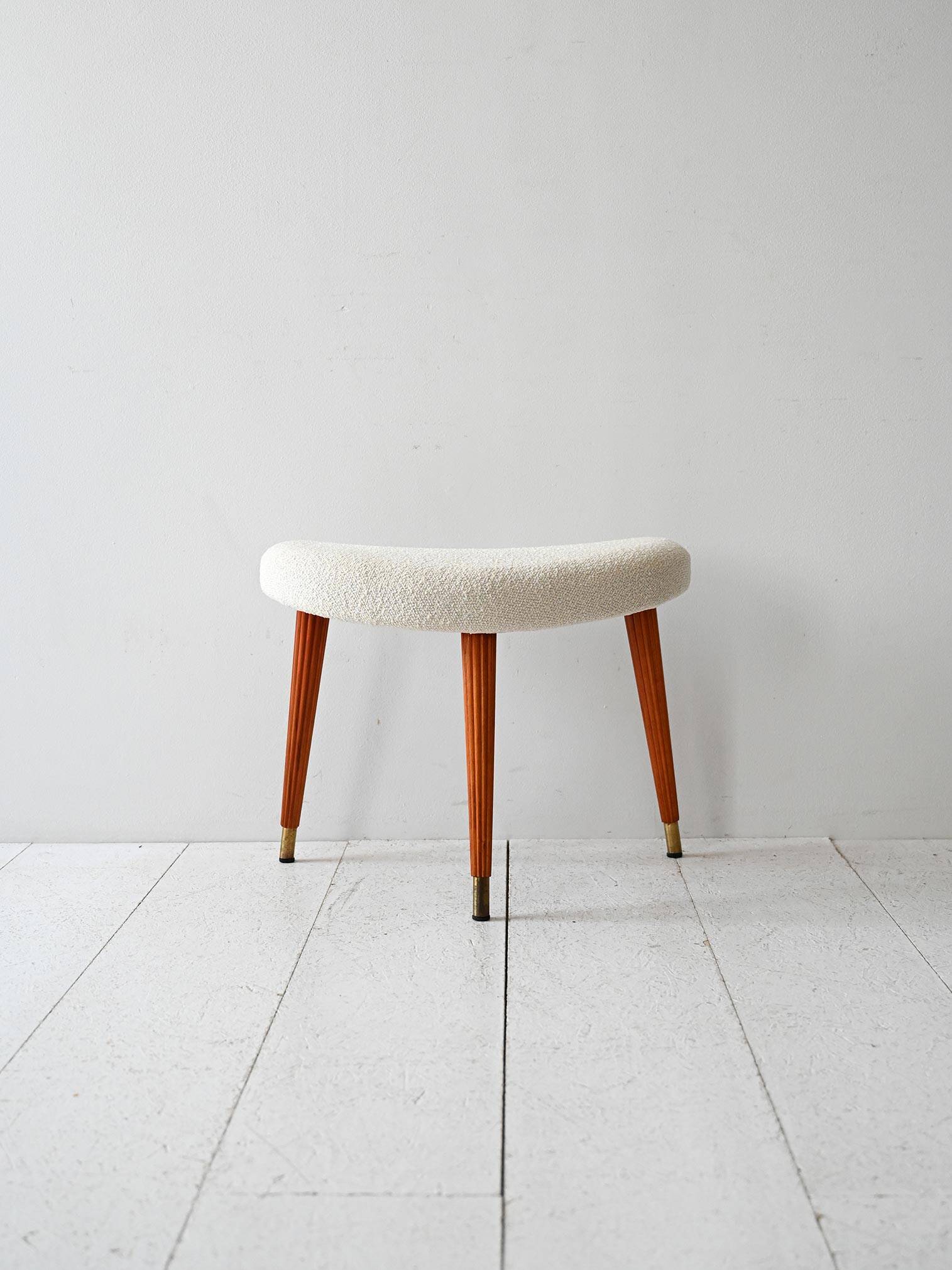 Tabouret suédois des années 1940 avec pieds en acajou