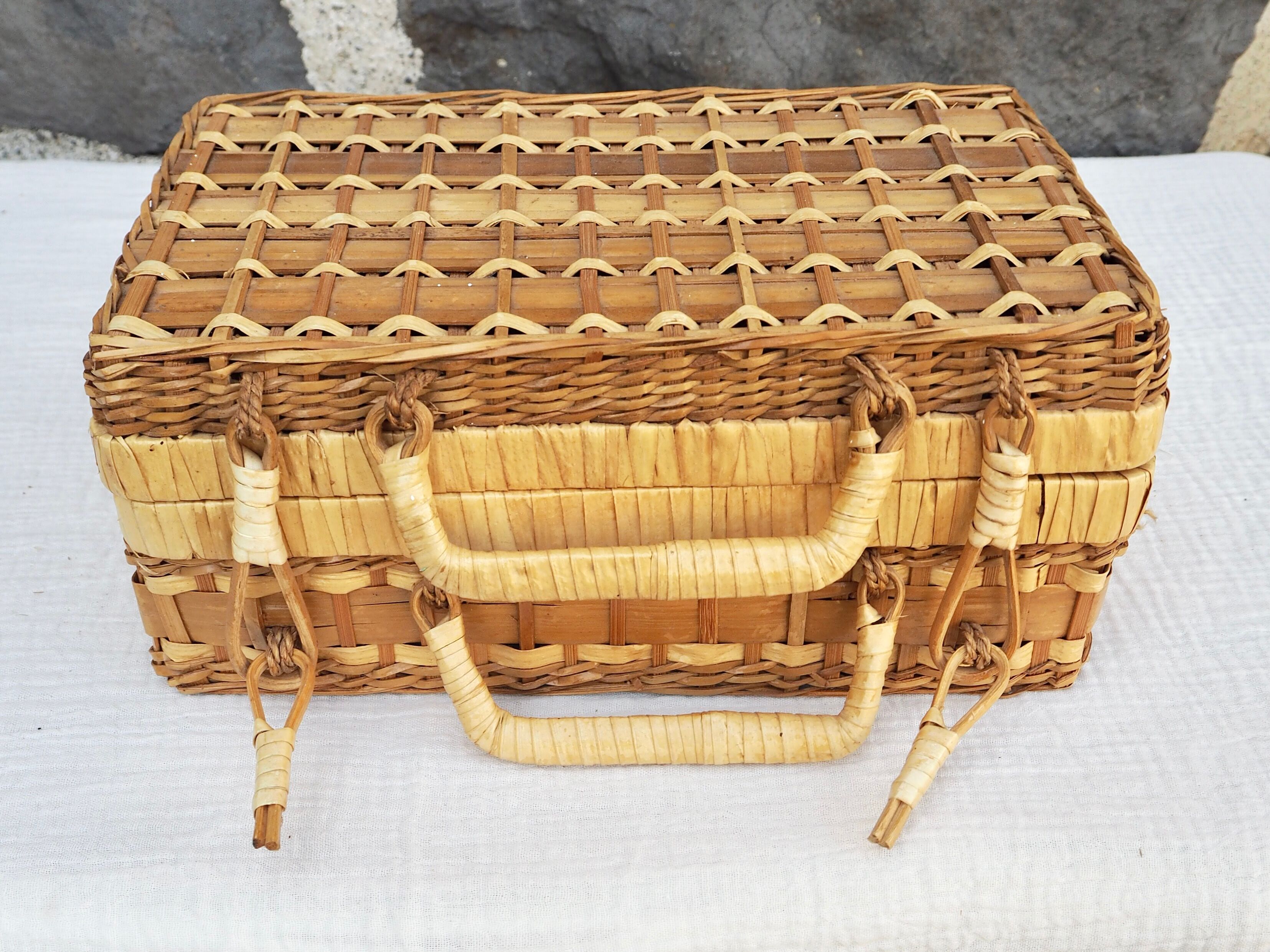 Small rattan case