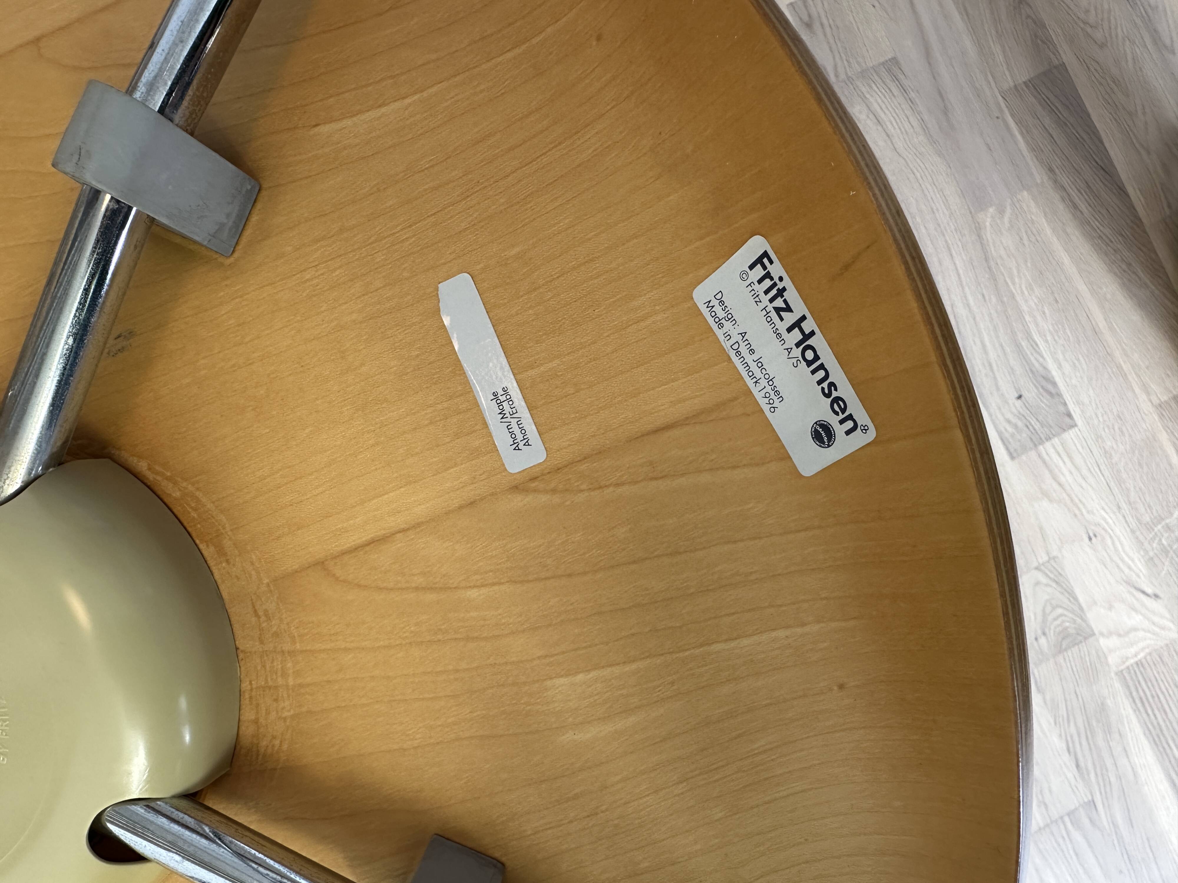 Set of 4 Serie 7 chairs (3107) by Arne Jacobsen / Fritz Hansen