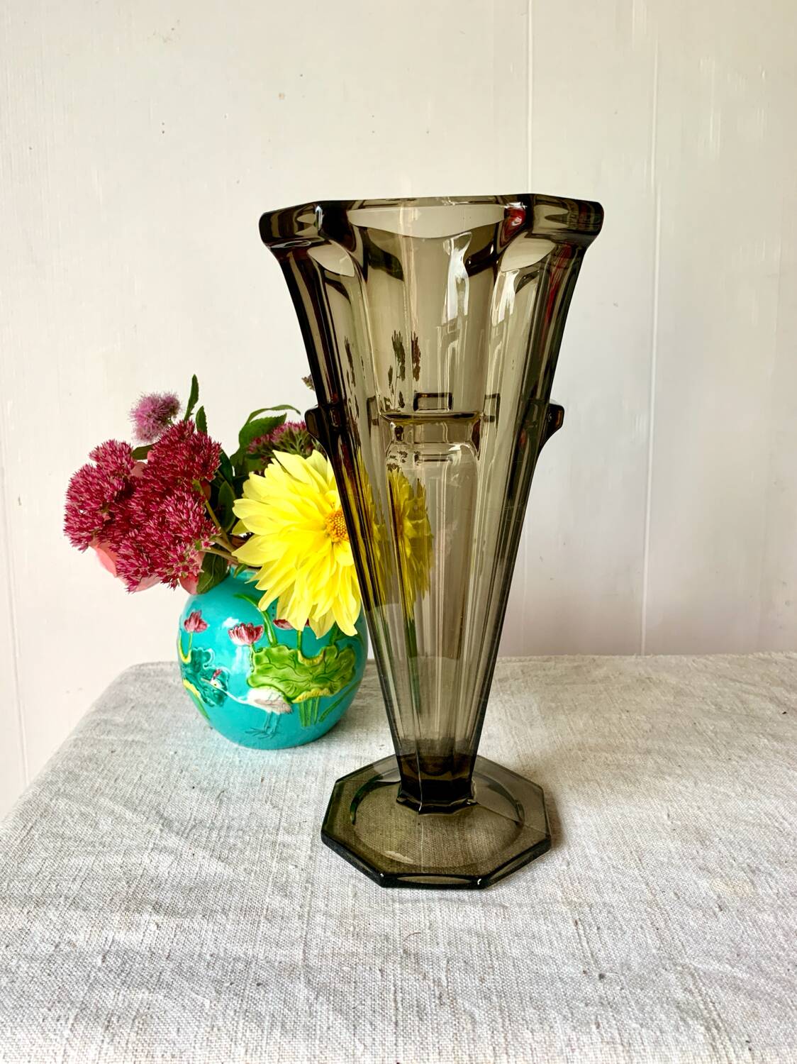 Vase cornet 1930 Art Deco verre fumé