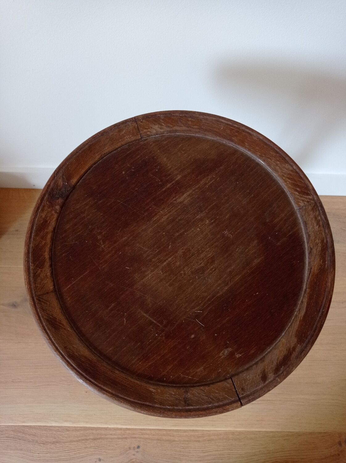 Wooden pedestal table