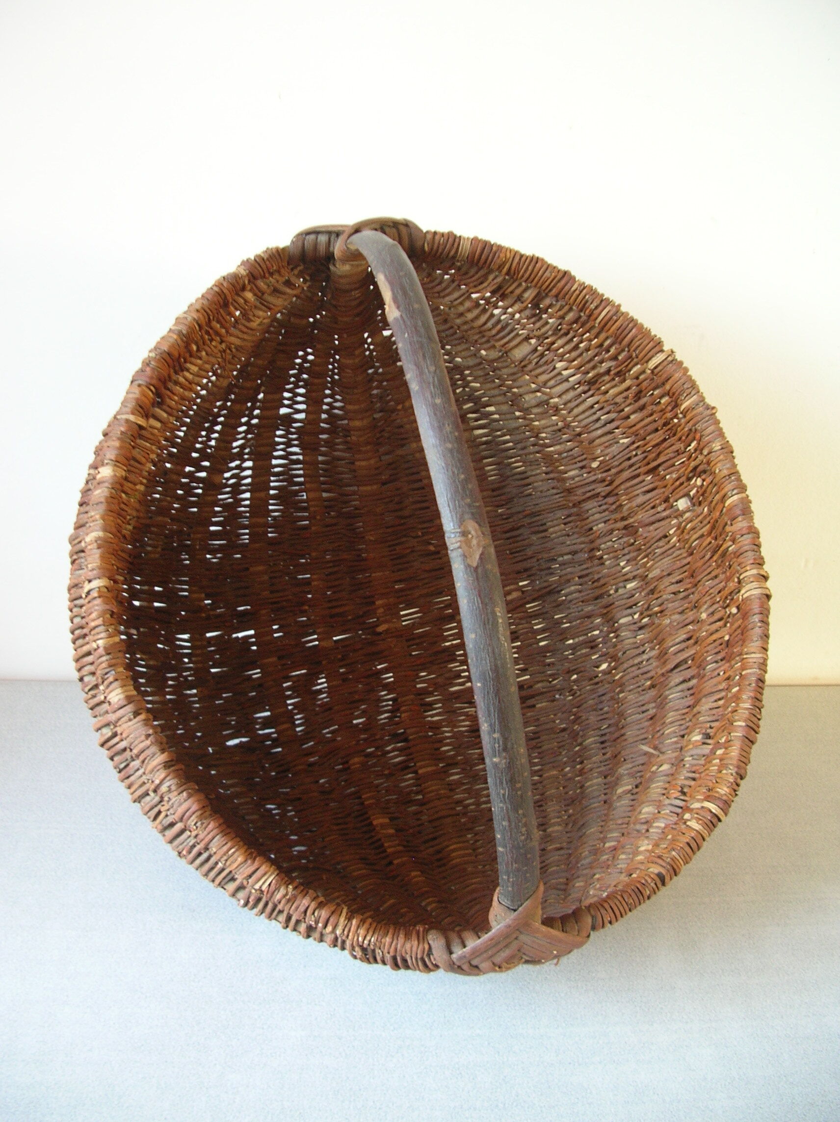 Old basket in wicker and wood Normandy deco kitchen farm normande 38 cm