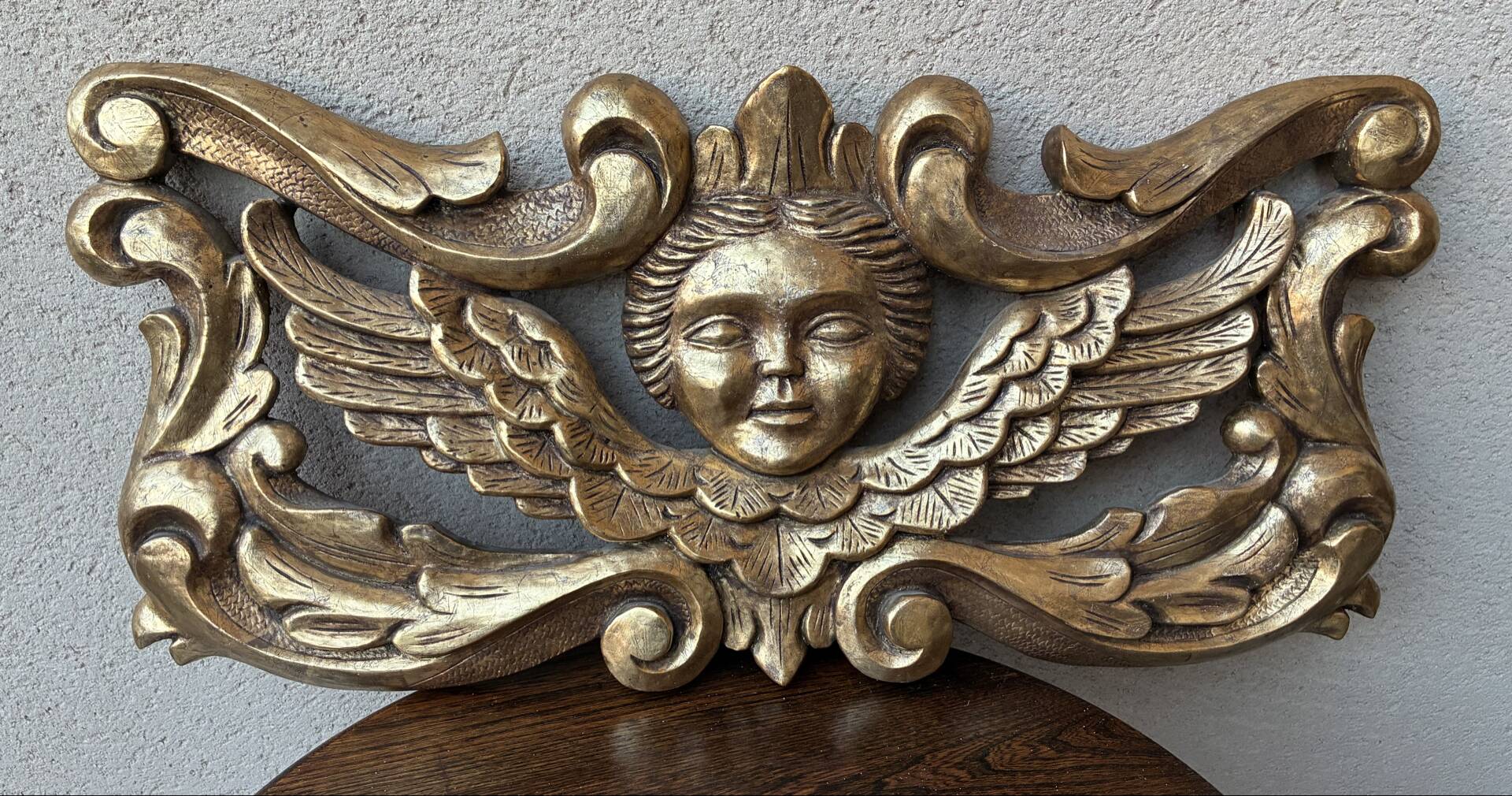 Bas relief italien chérubin