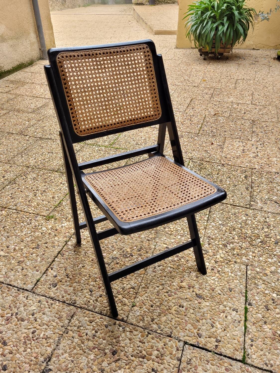 2 foldable cane chairs