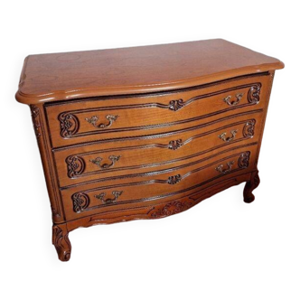 Beautiful wooden chest of drawers with 3 drawers