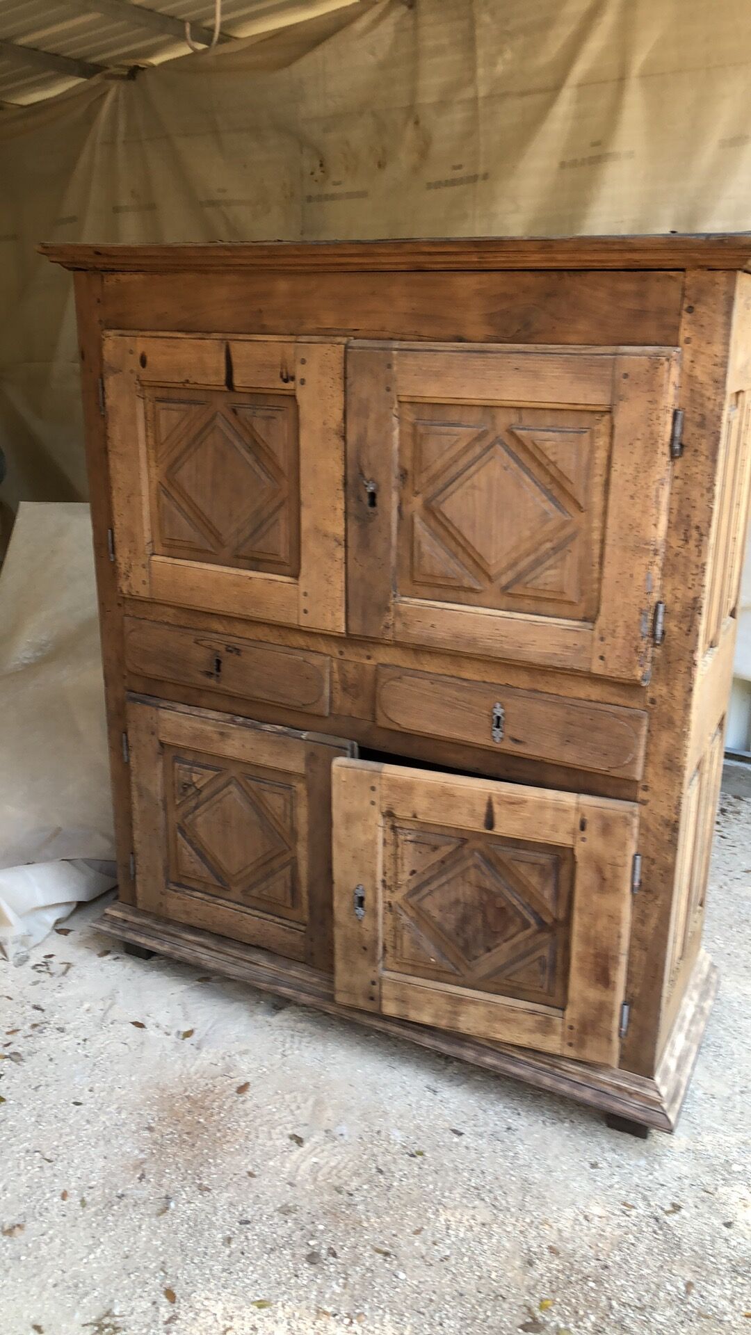 Kitchen dresser