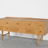 Midcentury Meredew Sideboard / Chest Of Drawers In Oak. Vintage Modern / Re