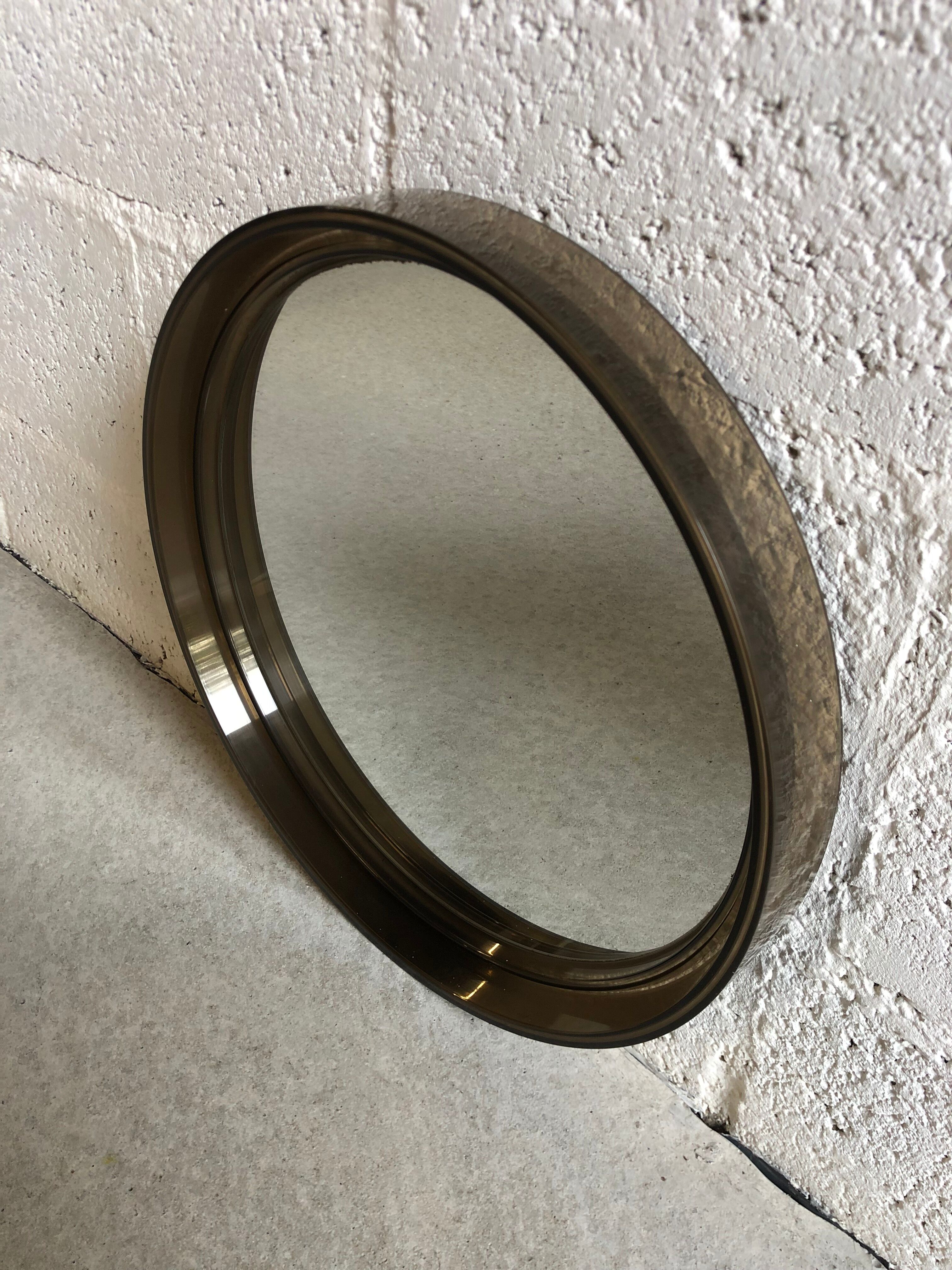 Round bathroom mirror 70s