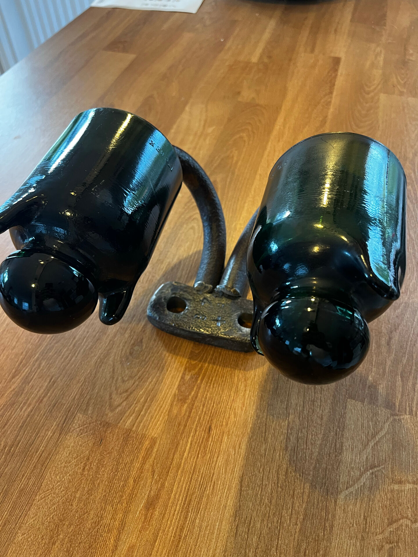 Coat rack flea market with EDF insulation