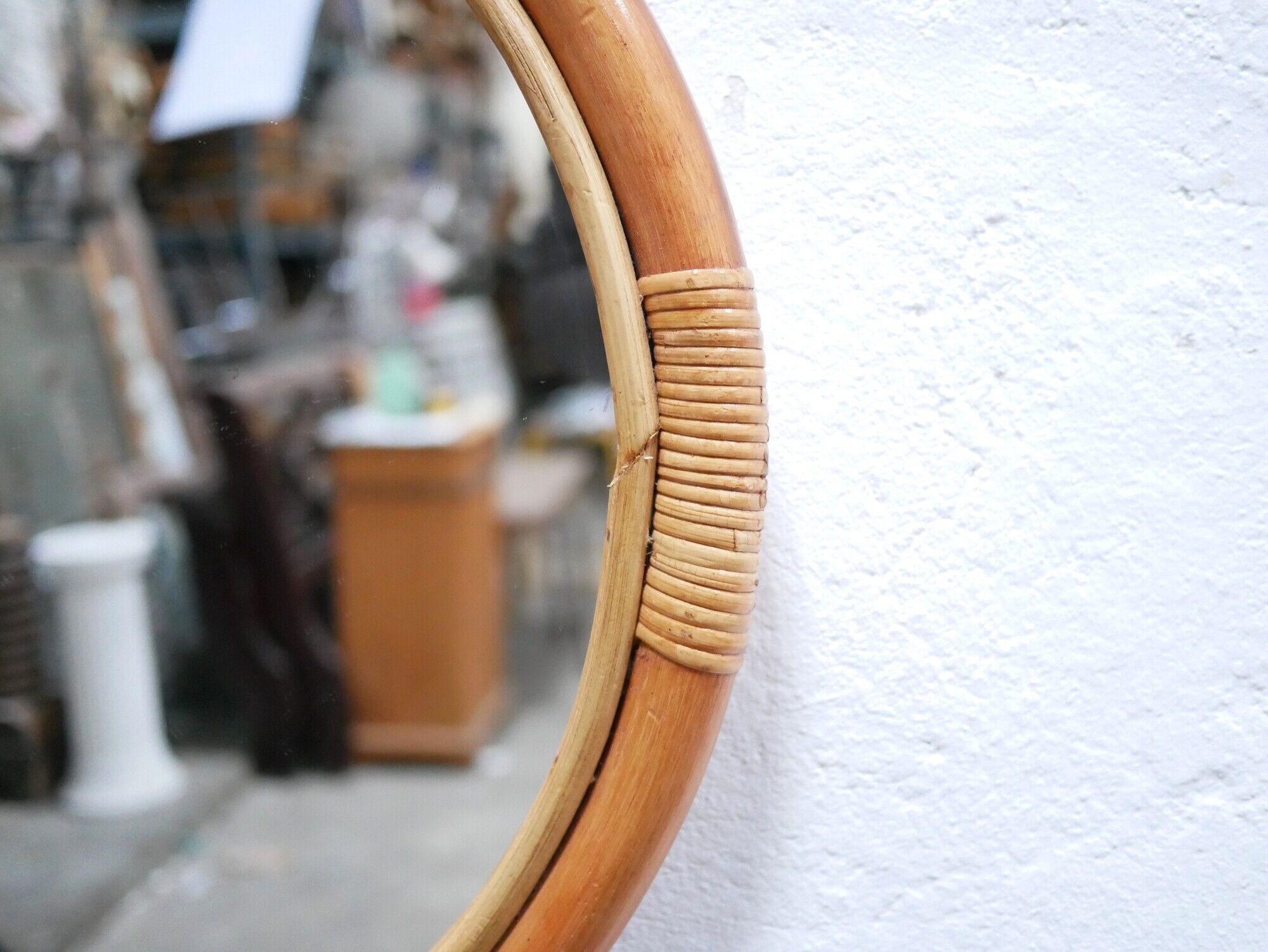 Miroir rond vintage en bambou et rotin 57cm x 57cm