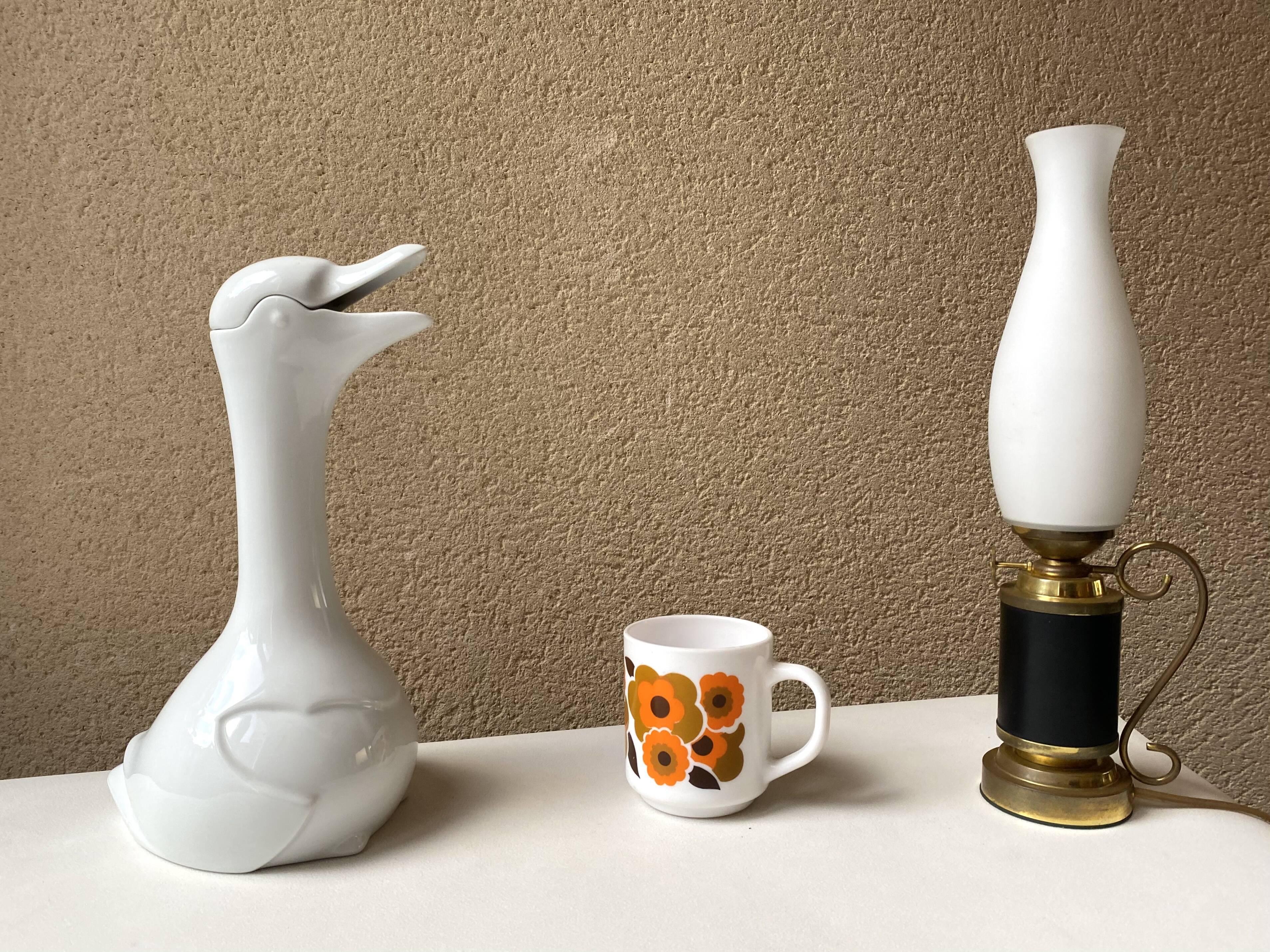 Carafe animalière grande oie in vintage white porcelain 80s