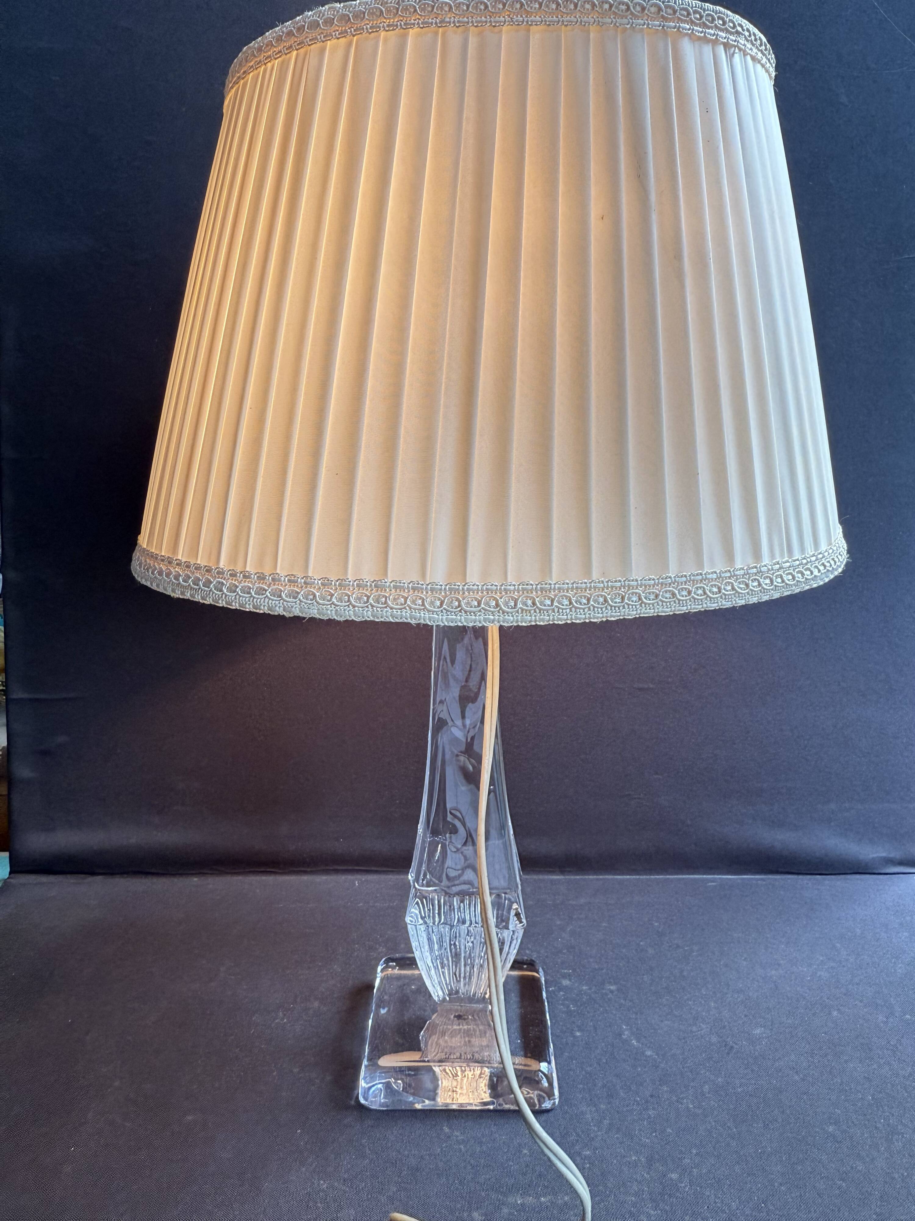 Daum crystal lamp – mid 20th century – Entirely original