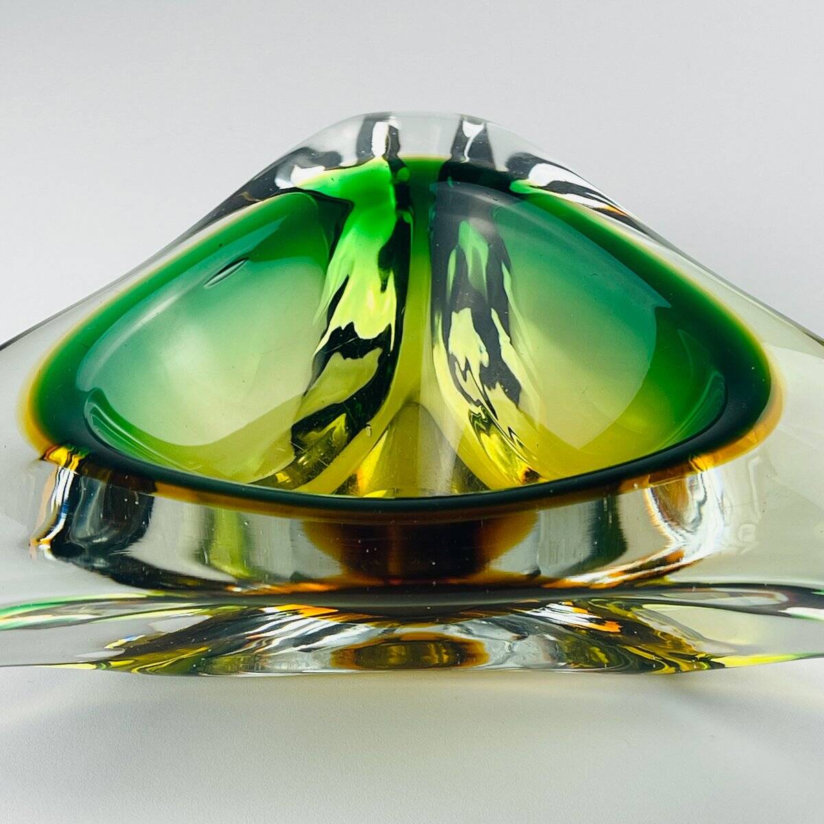 Sommerso glass ashtray from Arte Nuova, Murano, Italy, 1960s.